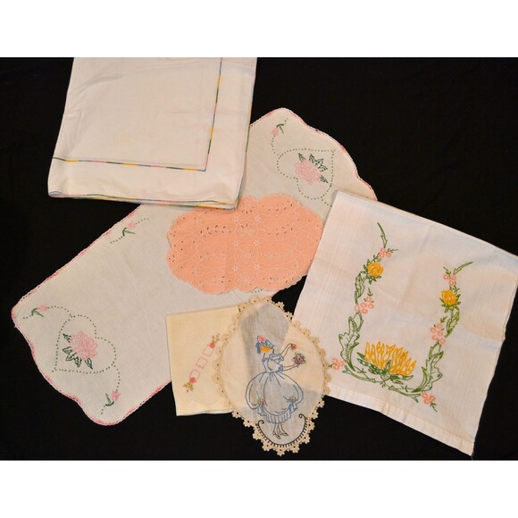 Vintage Linens Pretty Vanity Dresser Collection of Six Fresh Pieces - Picture 1 of 5